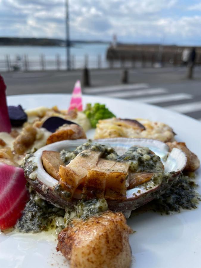 La Table De Jeanne Hotell Erquy Exteriör bild